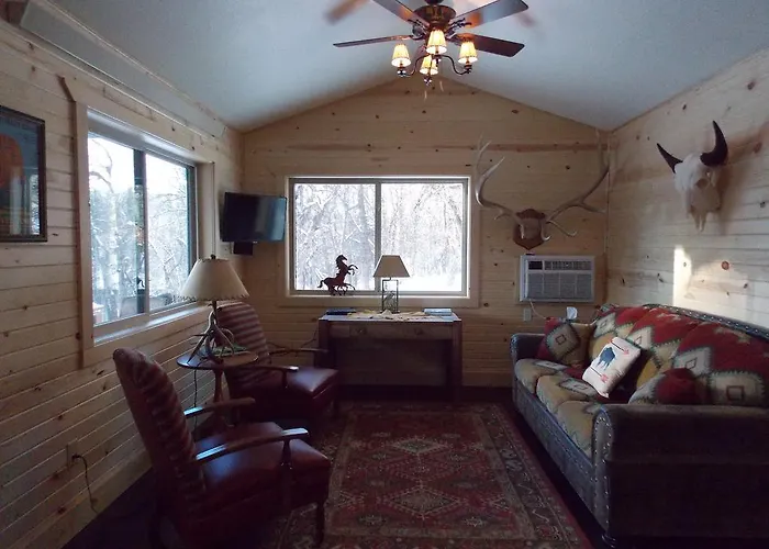Farm stay Diamond 7 Bar Guest Ranch *