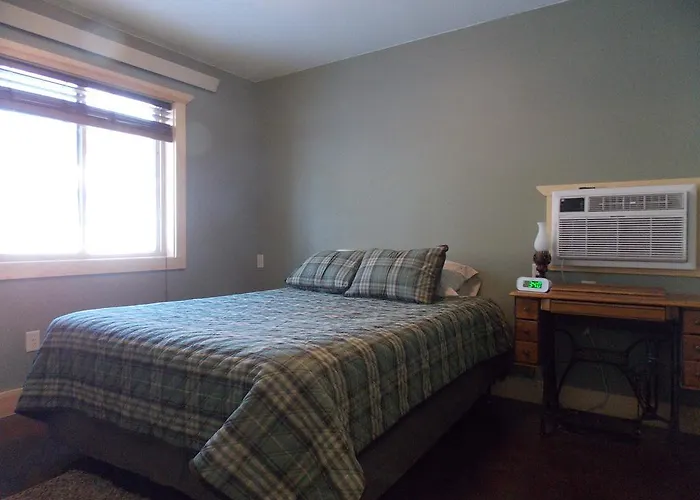 Diamond 7 Bar Guest Ranch Farm stay *