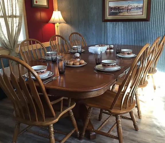 Diamond 7 Bar Guest Ranch Farm stay *